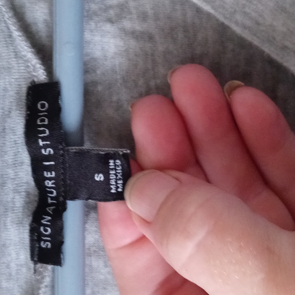 Signature Studio Short Sleeve Tee - Picture 2 of 6